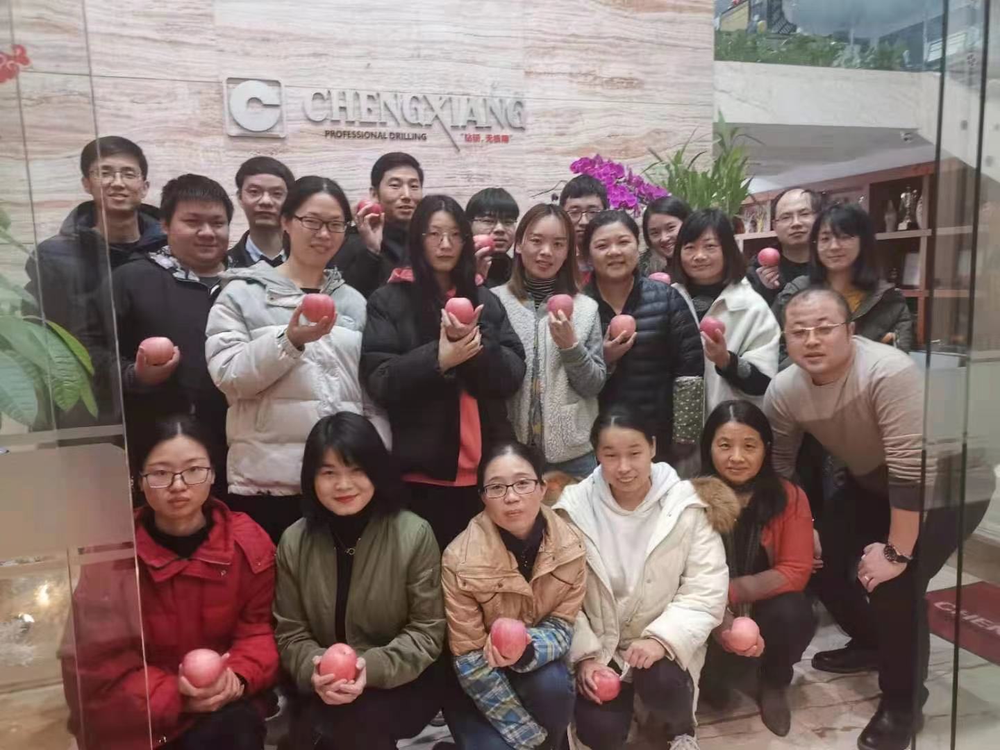 風(fēng)勁帆滿圖新志，砥礪奮進(jìn)正此時(shí)